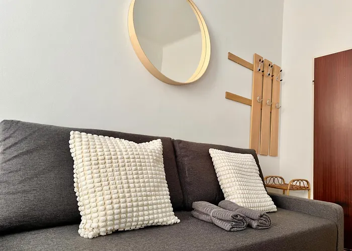 Cosy Near Schoenbrunn Appartement